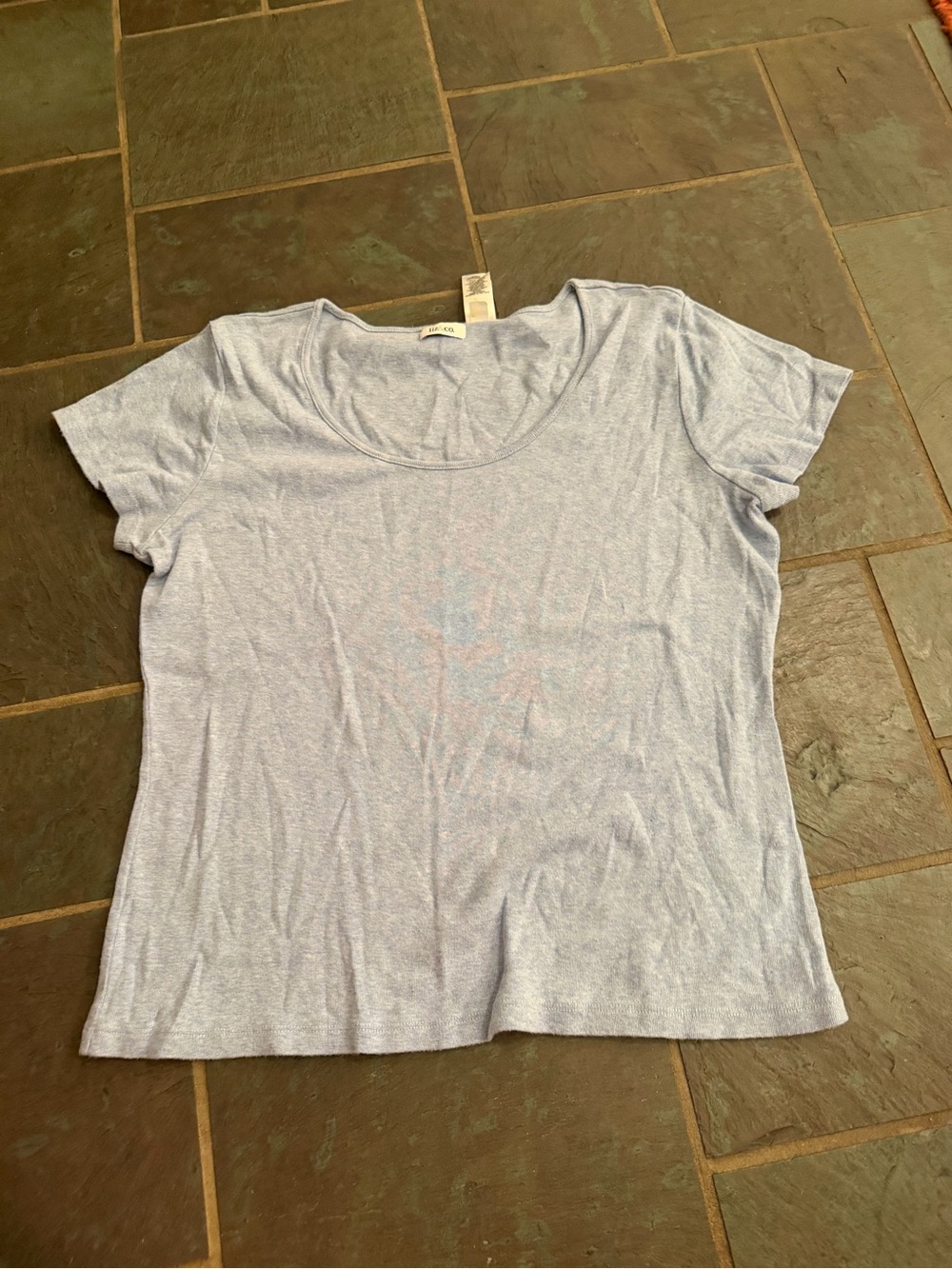 liz & co. Light Blue Scoop Neck Short Sleeve Tee